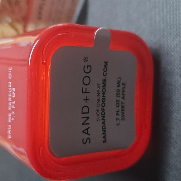 Sand & Fog Sweet Apple Eau De Parfum Oil - Picture 4 of 4